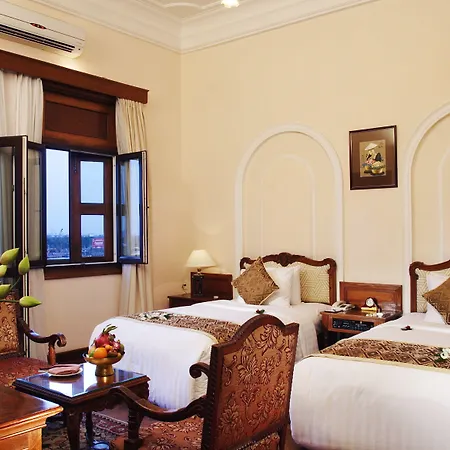 Hotel Majestic Saigon-3