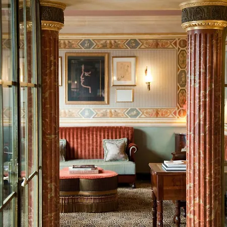 L'Hotel-2