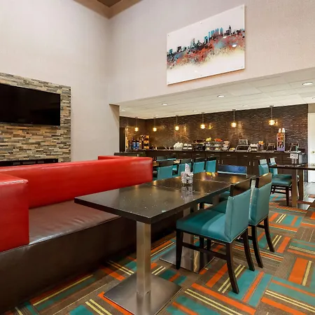 Best Western Bradbury Inn & Suites-2