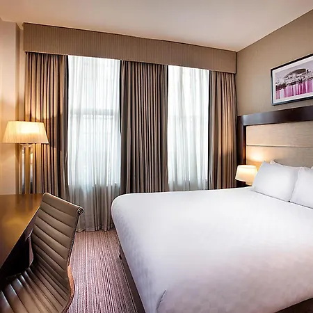 Leonardo Hotel Cardiff-3