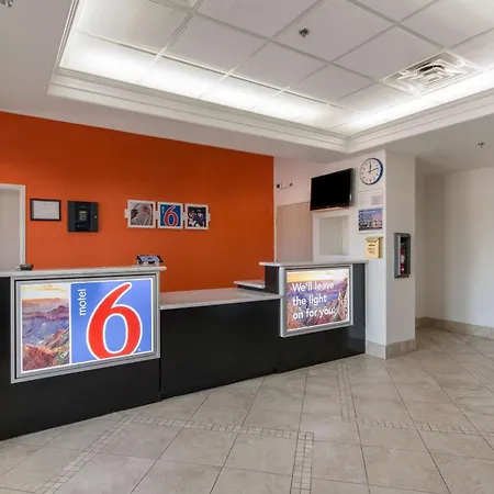 Motel 6-San Antonio, Tx - Downtown - Alamo Dome-2