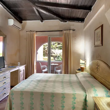 Colonna Beach Hotel Marinella-2