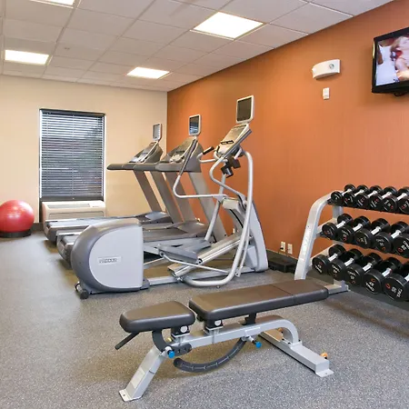 Hampton Inn & Suites Cincinnati-Union Centre-2
