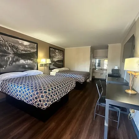 Loyalty Inn Rockingham-2