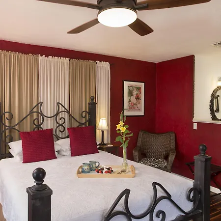 Lakehouse Bed And Breakfast-2