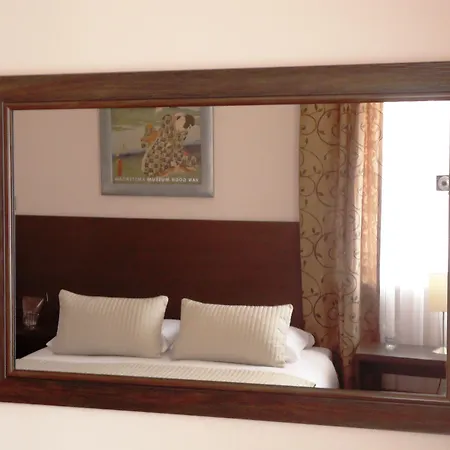 Hotel Divan-2