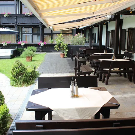 Hotel Lindwurm-3