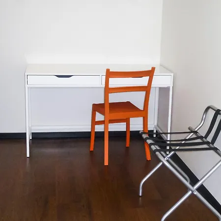 Easyhotel The Hague City Centre-3