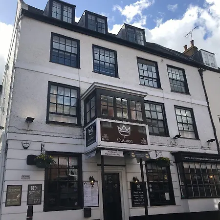 The Crown And Cushion-3