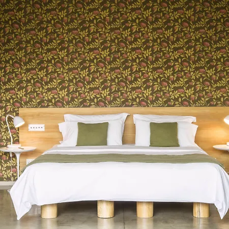 Home Hotel-3