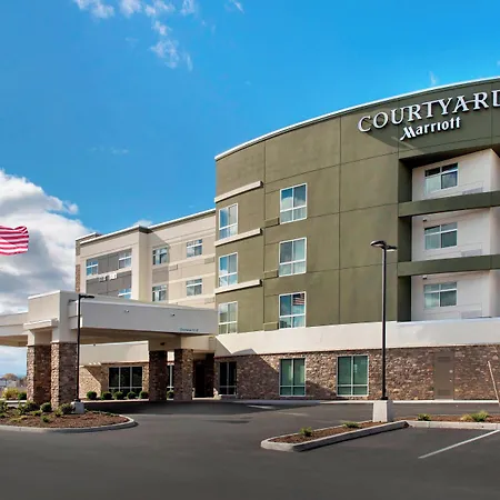 Courtyard By Marriott Schenectady At Mohawk Harbor-3