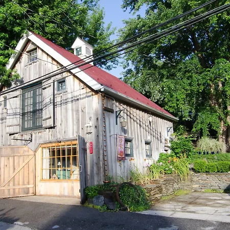 Lily Garden Bed And Breakfast-3