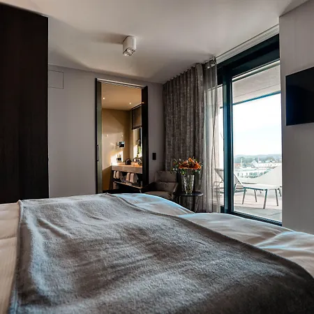 Cloud No7 Apartments - The Original-2