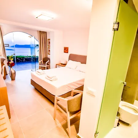 Kratiras View Luxury Suites-3