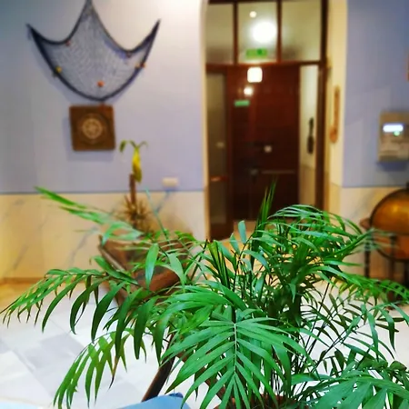 Hostal Casa Nautilus-3