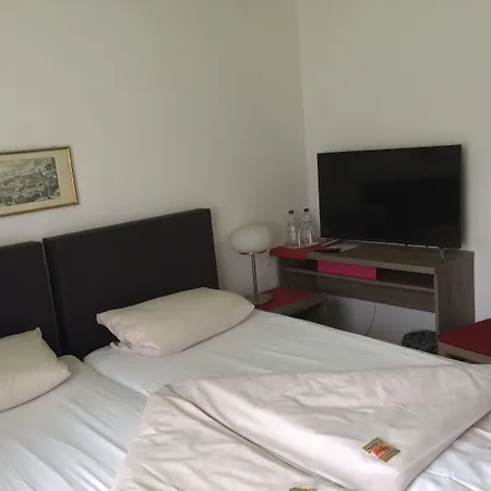Central Hotel-3