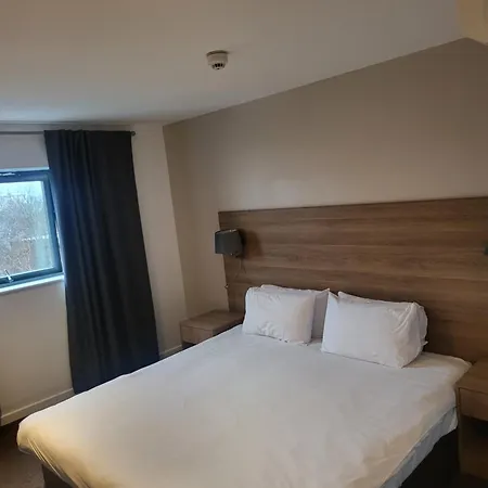 Redwings Lodge Birmingham-2