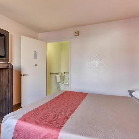Motel 6 Santa Rosa - South-3