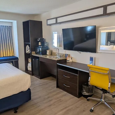 Microtel Inn & Suites By Wyndham Wheeling At The Highlands-3
