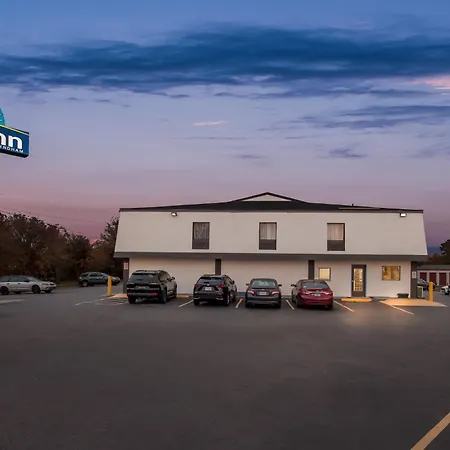 Days Inn By Wyndham Chesapeake-2