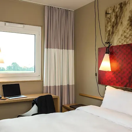 Ibis Cambrai-3