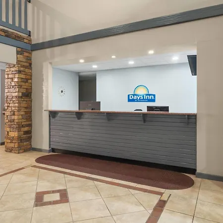 Days Inn By Wyndham Coffeyville, Kansas-3