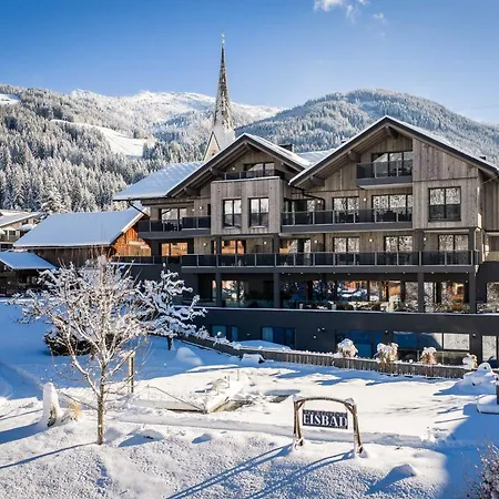 The Matthew - Copper Lodge-3