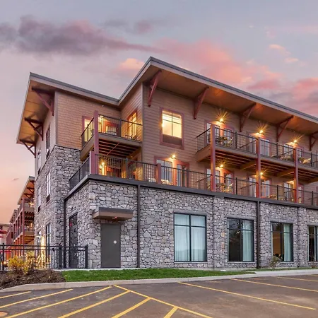 Cambria Hotel Lake Placid - Lakeside Resort-3