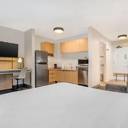 Mainstay Suites-3