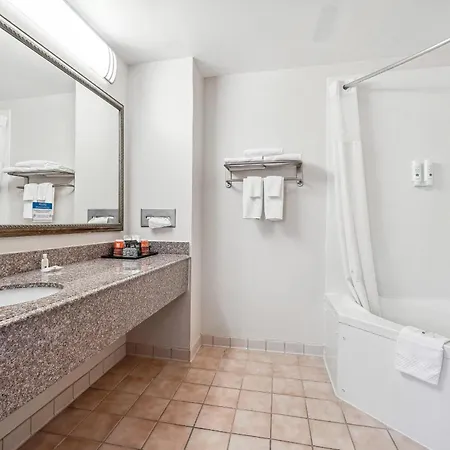 Quality Inn & Suites Dawsonville-2