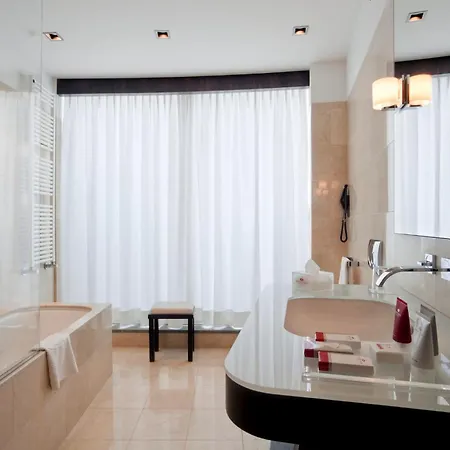Crowne Plaza Milan City By Ihg-2