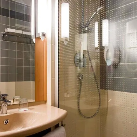 Ibis Budapest Heroes Square-2