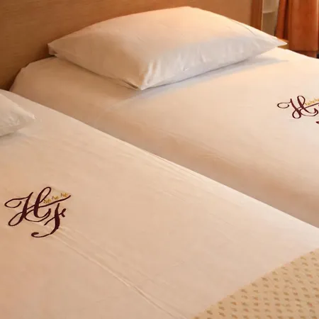 Hotel Foch-2