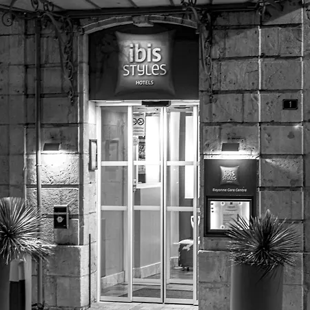 Ibis Styles Bayonne-3