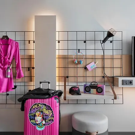 Moxy Duesseldorf City-3