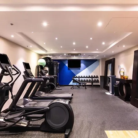 Doubletree By Hilton London Victoria-2