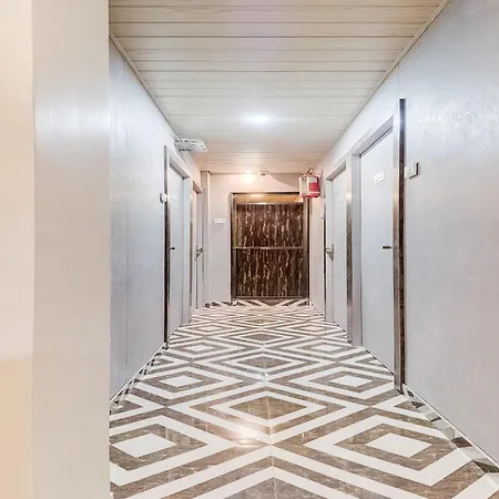 Oyo Flagship Hotel Qubic-3