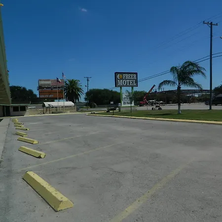 Freer Motel-3