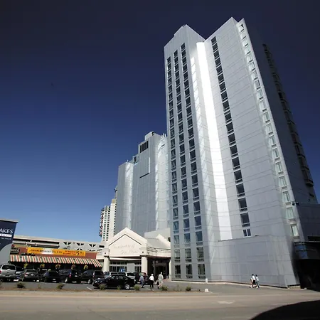 The Oakes Hotel Overlooking The Falls-2