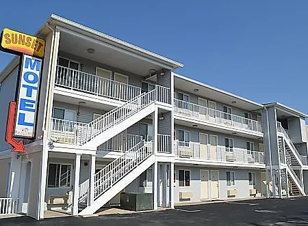 Sunset Motel-2