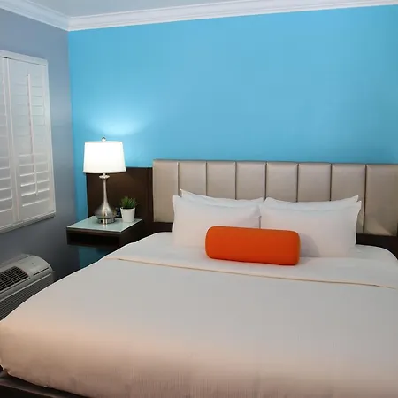 Blvd Hotel & Suites - Walking Distance To Hollywood Walk Of Fame (Adults Only)-2