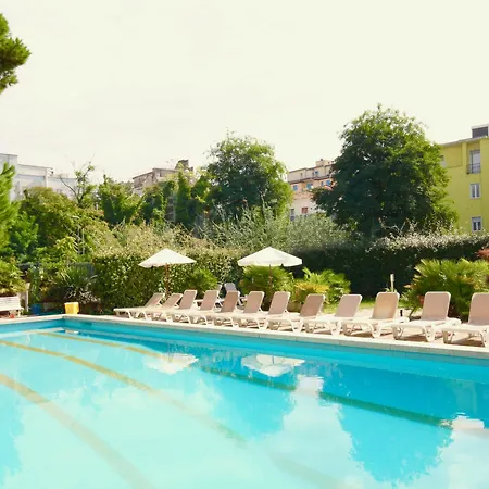 Hotel Lotus-2