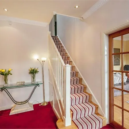 Hillhouse-3
