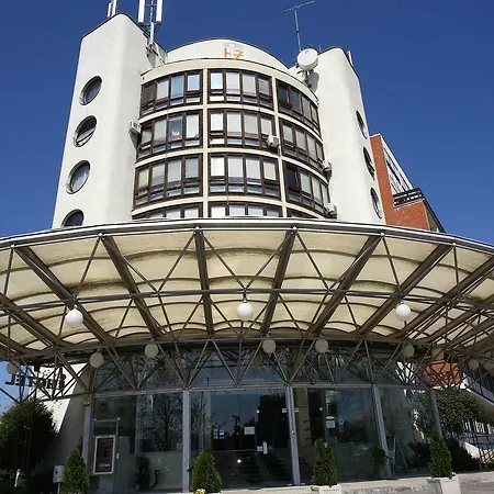 Hotel Novi Zagreb-3