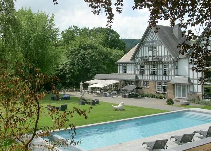 Lafarques