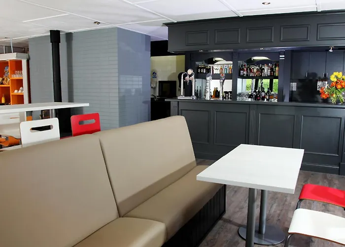 The Crossway Hotel, Coventry Walsgrave, Part Of Ag Collection