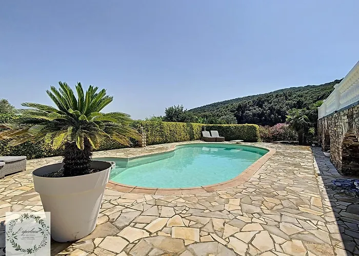 Seaview Villa Marlau