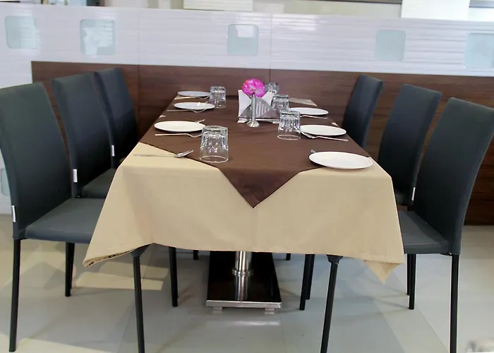 Hotel Saiprasad Solapur Pure Veg Hotel