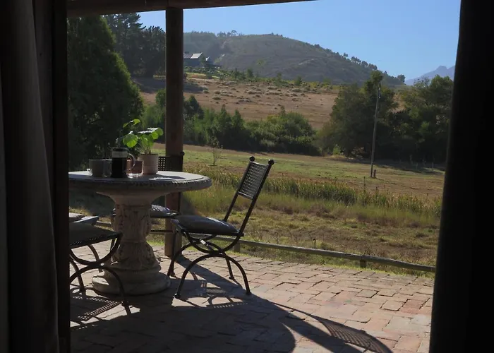 Zebra Cottage And Lodge