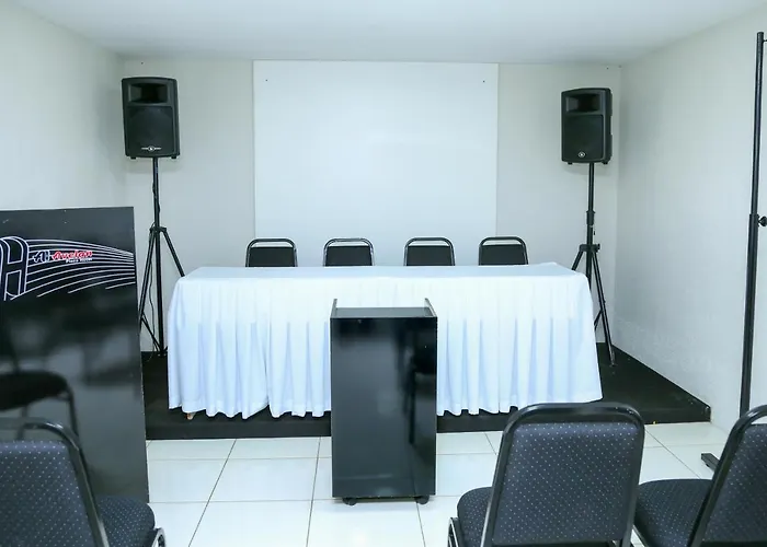 Avelan Plaza Hotel